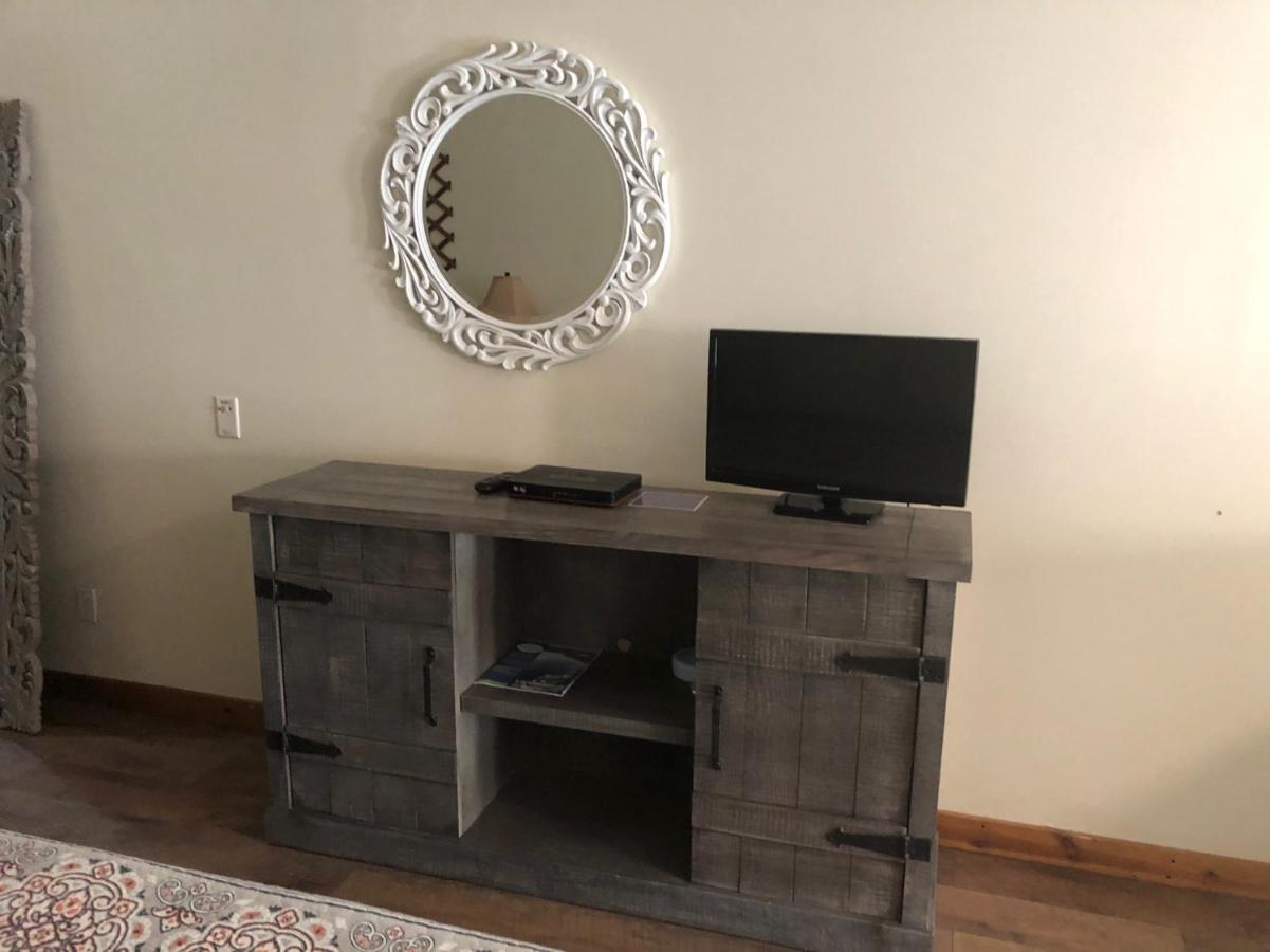Loft 4 - 1 Of 5 Downtown Apartment Алпайн Екстериор снимка